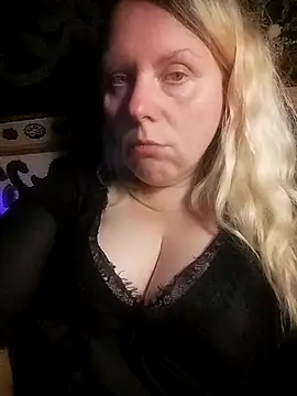 Fiona696 online show from October 8, 2025, 4:37 pm