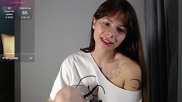 Snapshot of BellaAbey chatting on July 6, 2026, 10:45 am BellaAbey online show from July 6, 2026, 10:45 am