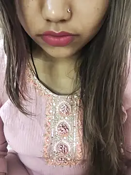 Miss Rose   online show from May 11, 2026, 9:48 am