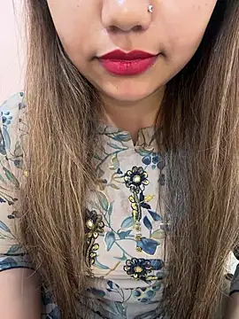 Miss Rose   online show from May 18, 2026, 8:31 am