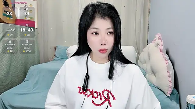 Snapshot of Huanhuan- chatting on October 5, 2025, 5:39 am Huanhuan- online show from October 5, 2025, 5:39 am