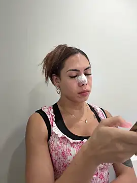 Snapshot of Naomi24herr chatting on February 25, 2026, 6:50 pm Naomi24herr online show from February 25, 2026, 6:50 pm