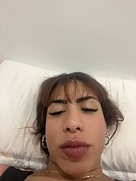 Snapshot of Naomi24herr chatting on March 5, 2026, 8:43 am Naomi24herr online show from March 5, 2026, 8:43 am