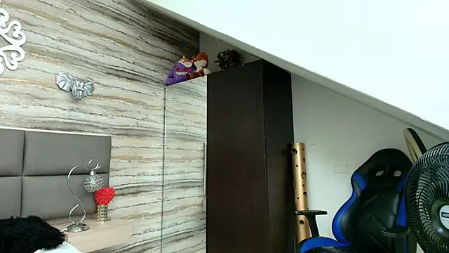 Lovers 21 online show from March 30, 2026, 3:51 am