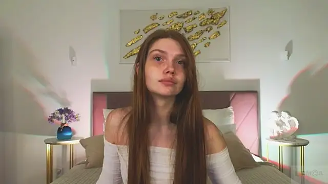 Nicole Broown  online show from April 5, 2026, 9:01 pm