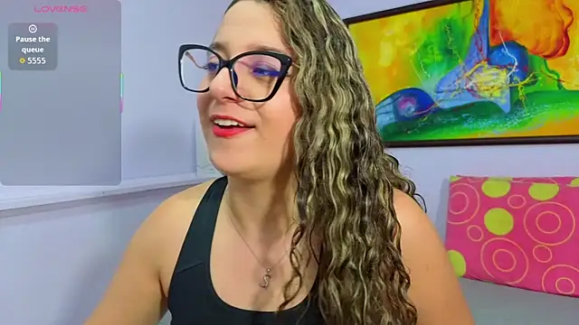 Snapshot of katiaa_lovv chatting on February 10, 2026, 12:09 pm katiaa lovv online show from February 10, 2026, 12:09 pm