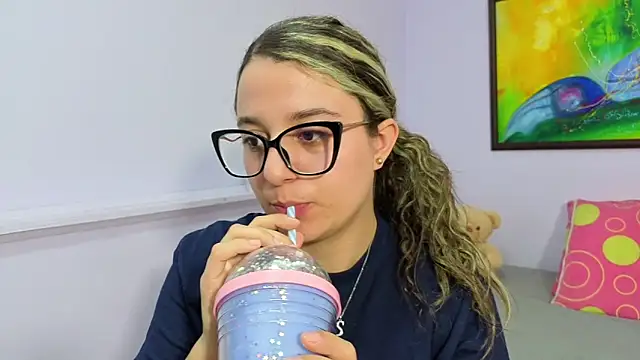 Snapshot of katiaa_lovv chatting on February 12, 2026, 12:05 am katiaa lovv online show from February 12, 2026, 12:05 am