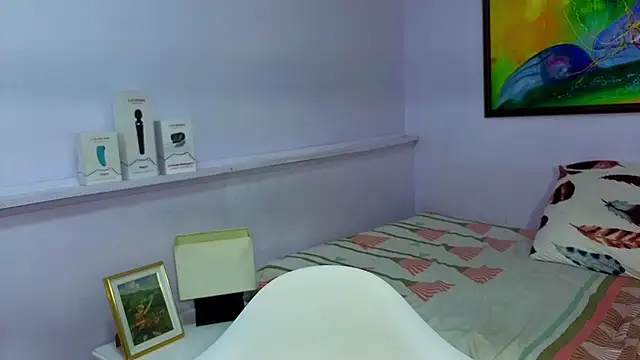 Snapshot of katiaa_lovv chatting on February 20, 2026, 12:05 pm katiaa lovv online show from February 20, 2026, 12:05 pm