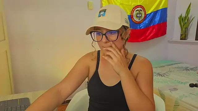katiaa lovv online show from May 22, 2026, 7:41 pm
