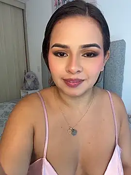Snapshot of itsdanividarte chatting on May 13, 2026, 12:41 am itsdanividarte online show from May 13, 2026, 12:41 am