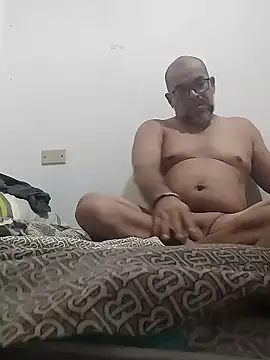 MEYBELLATINA online show from January 12, 2026, 10:04 pm