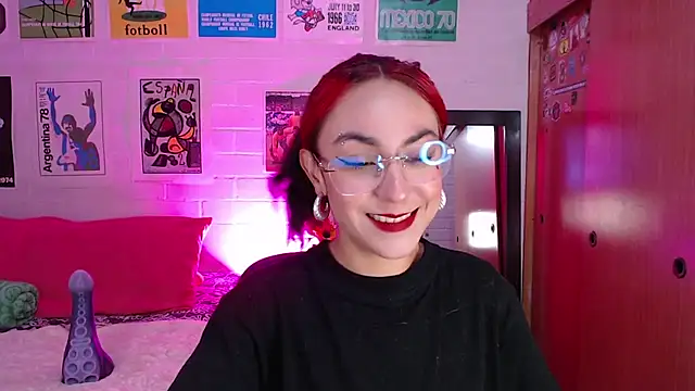 Snapshot of Amy66 chatting on July 2, 2026, 10:43 am Amy66 online show from July 2, 2026, 10:43 am
