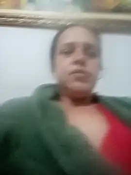 Snapshot of Crisribeiro chatting on October 6, 2025, 12:30 am Crisribeiro online show from October 6, 2025, 12:30 am