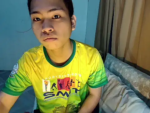 Snapshot of lulueraxxx chatting on October 19, 2025, 6:25 am lulueraxxx online show from October 19, 2025, 6:25 am