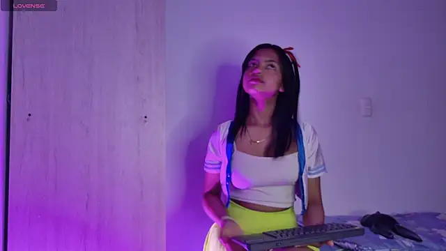 Snapshot of miamiller188 chatting on November 8, 2025, 12:00 am miamiller188 online show from November 8, 2025, 12:00 am