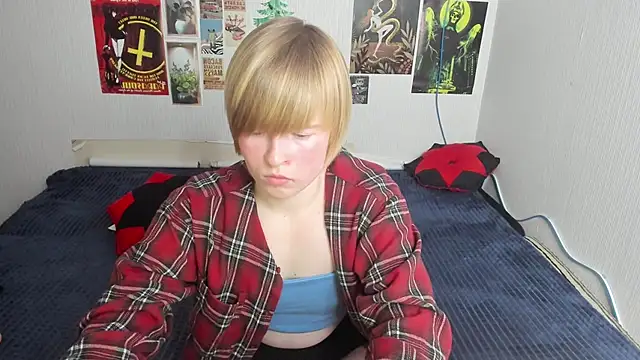 Cattie w  online show from February 24, 2026, 1:14 am