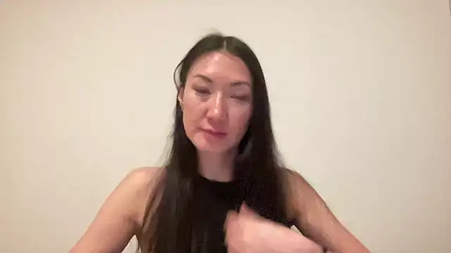 Snapshot of Fenaraya chatting on January 8, 2026, 8:11 pm Fenaraya online show from January 8, 2026, 8:11 pm