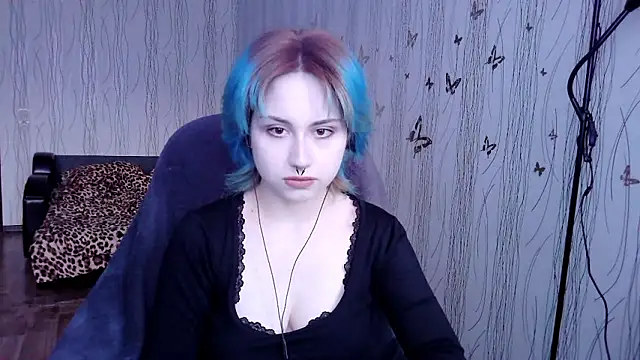 LeisaHopperstad online show from March 15, 2026, 2:12 pm