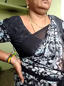 navyasree143 online show from February 11, 2026, 4:39 am