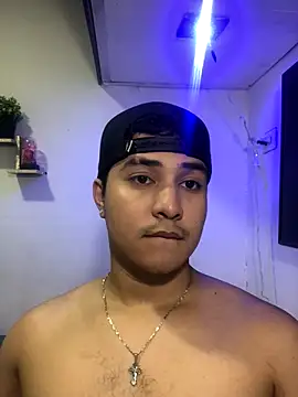 Snapshot of loki32men chatting on September 28, 2025, 3:23 am loki32men online show from September 28, 2025, 3:23 am