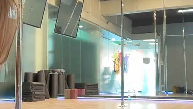 Roriann online show from February 25, 2026, 10:25 am