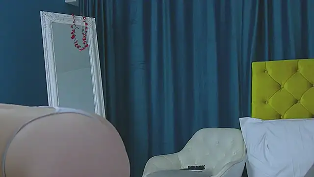 Snapshot of RubyHills chatting on February 15, 2026, 5:04 am RubyHills online show from February 15, 2026, 5:04 am