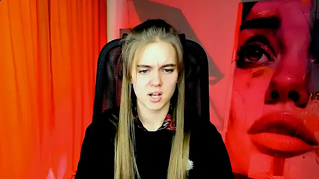 JuneWoods online show from March 23, 2026, 12:42 pm