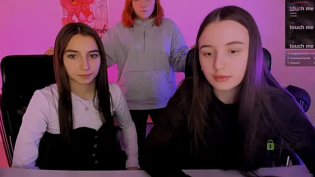 leslie bird online show from February 10, 2026, 1:04 pm