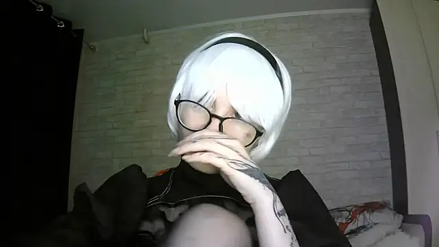 Snapshot of MernaGoggin chatting on October 25, 2025, 9:09 pm MernaGoggin online show from October 25, 2025, 9:09 pm