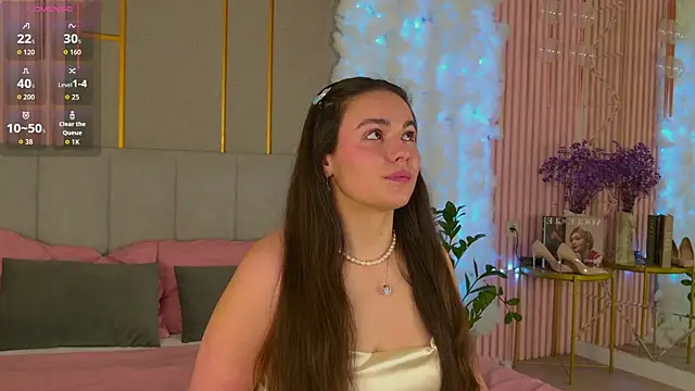 GabiBatista online show from April 14, 2026, 5:13 am