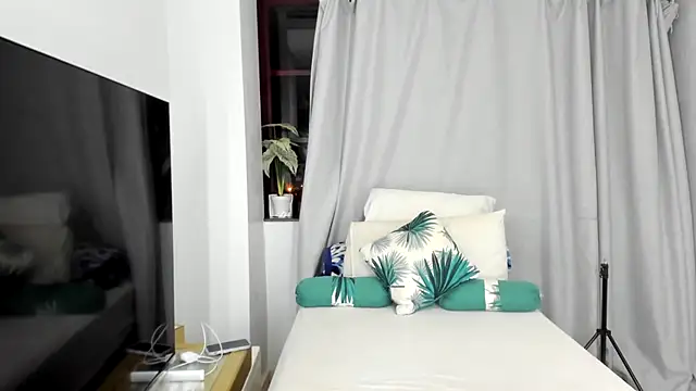 ConnieSmall24 online show from December 15, 2025, 9:19 pm