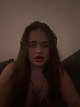 Snapshot of Roxy_30 chatting on October 24, 2025, 7:10 pm Roxy 30 online show from October 24, 2025, 7:10 pm