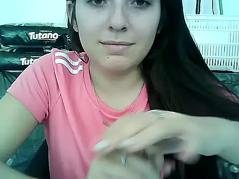 Snapshot of larj021bb chatting on October 29, 2025, 4:20 pm larj021bb online show from October 29, 2025, 4:20 pm