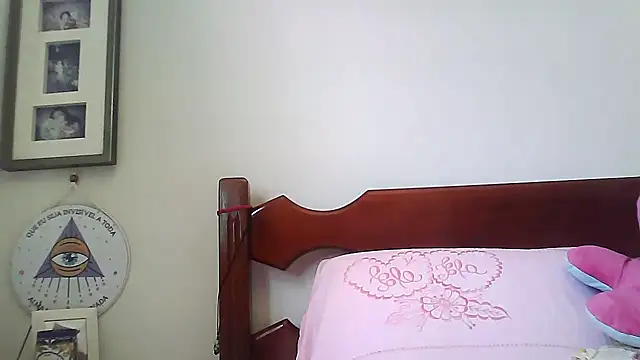 Snapshot of larj021bb chatting on November 20, 2025, 2:17 pm larj021bb online show from November 20, 2025, 2:17 pm