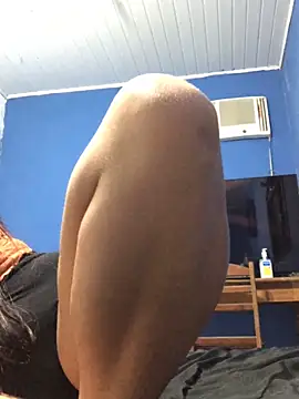 Snapshot of larj021bb chatting on February 8, 2026, 12:25 am larj021bb online show from February 8, 2026, 12:25 am