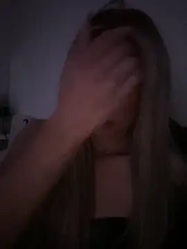 blondeeee online show from February 2, 2026, 4:49 pm