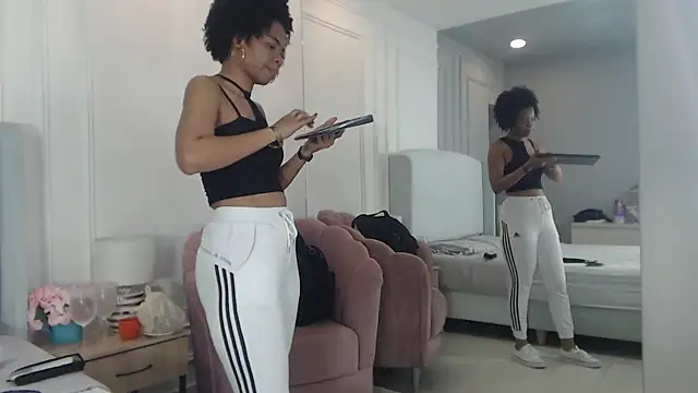 ChantalGarner online show from December 15, 2025, 1:04 pm