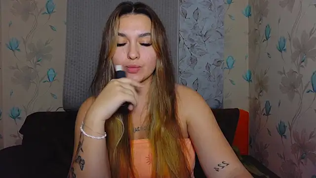 YourEmily xx online show from October 3, 2025, 7:33 pm