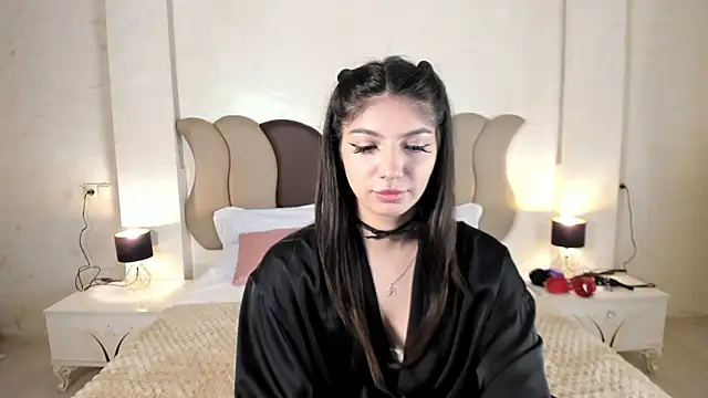 Snapshot of Helly_Moon chatting on October 1, 2025, 6:36 pm Helly Moon online show from October 1, 2025, 6:36 pm