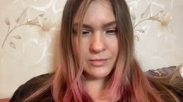 Snapshot of Milysoren chatting on February 24, 2026, 5:55 pm Milysoren online show from February 24, 2026, 5:55 pm