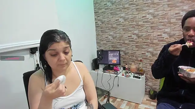 Yin yang hot online show from November 23, 2025, 3:39 am