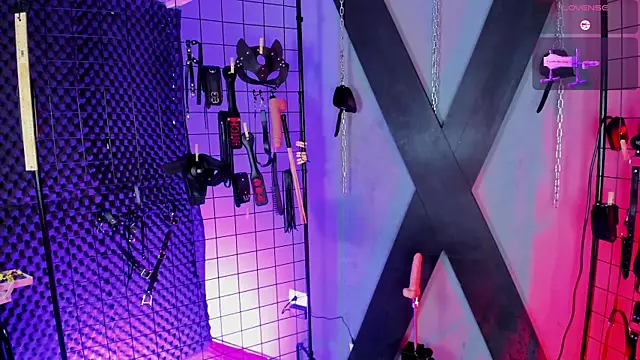 MissAlison Monica bdsm online show from November 4, 2025, 7:02 pm