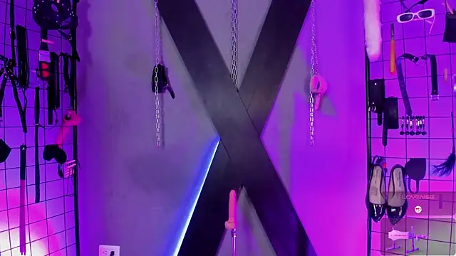 MissAlison Monica bdsm online show from December 5, 2025, 6:59 pm