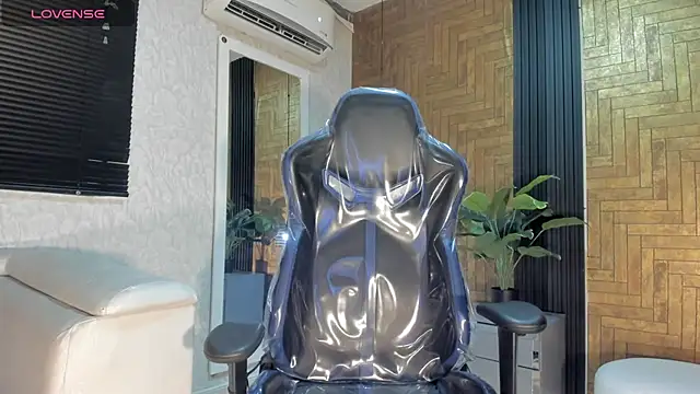 Snapshot of george_lance chatting on September 30, 2025, 3:22 am george lance online show from September 30, 2025, 3:22 am