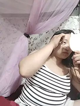 zhen-zo online show from May 13, 2026, 6:33 am