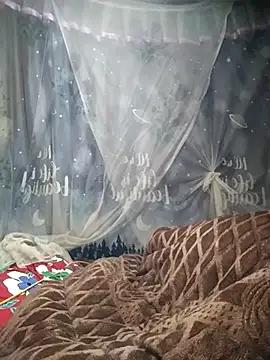 Snapshot of buddy-sexy chatting on November 4, 2025, 2:27 pm buddy-sexy online show from November 4, 2025, 2:27 pm