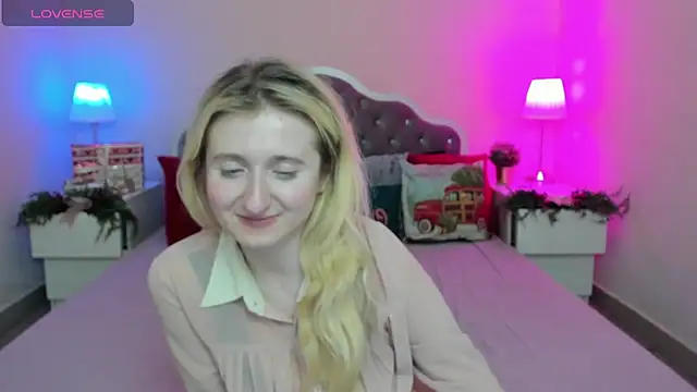 CamillaDreamer online show from December 5, 2025, 8:16 pm