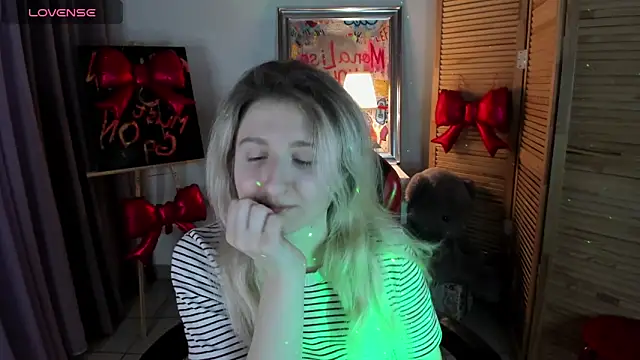 CamillaDreamer online show from March 8, 2026, 6:23 pm