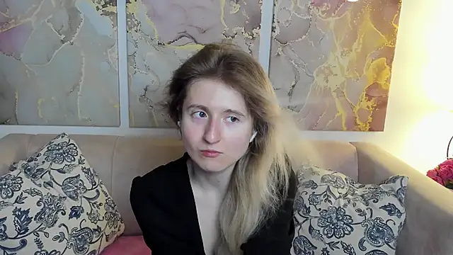 CamillaDreamer online show from May 29, 2026, 11:41 am