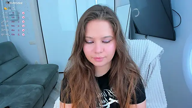 Snapshot of Eva_Cheeky chatting on October 7, 2025, 5:37 am Eva Cheeky online show from October 7, 2025, 5:37 am